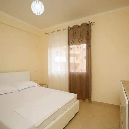 Fm 1 Apartment *