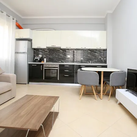 Fm 1 Apartment *