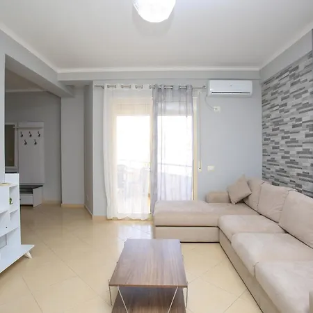 Fm 1 Apartment *