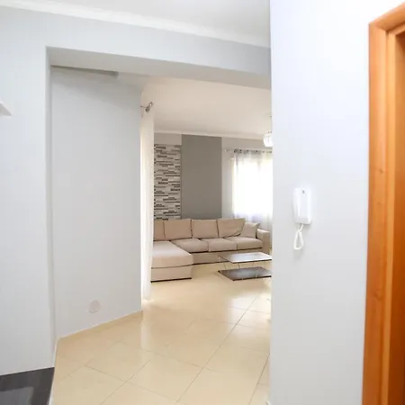 Apartment Fm 1 *