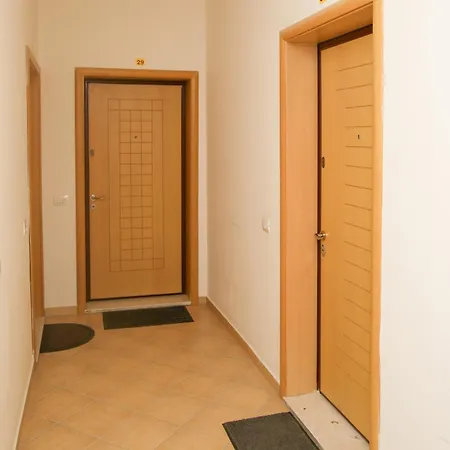 Fm 1 Apartment *