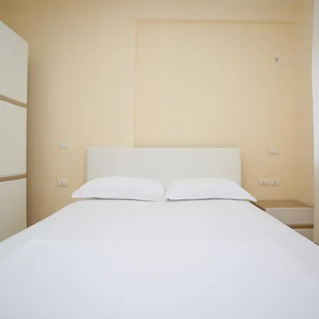 Fm 1 Apartment